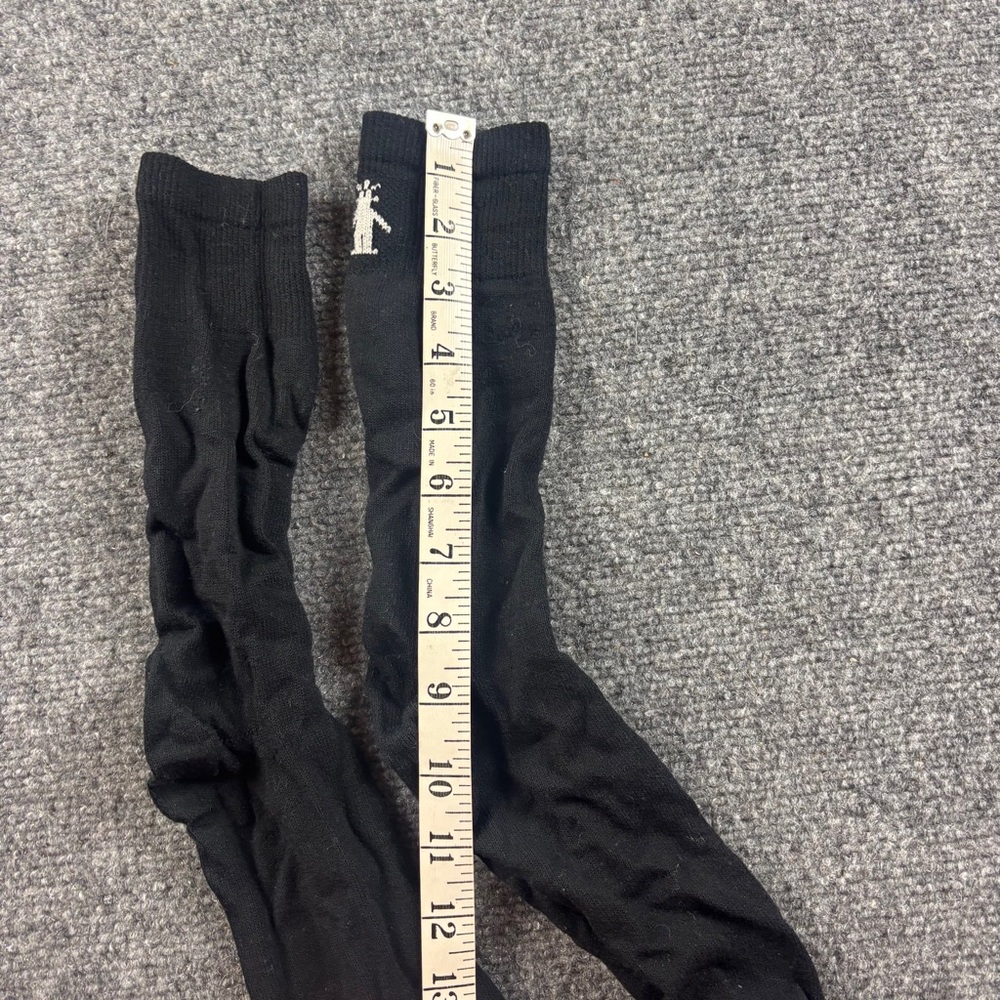SMARTWOOL Black Mid Calf Thin Wool Socks Size: Large - Picture 4 of 5